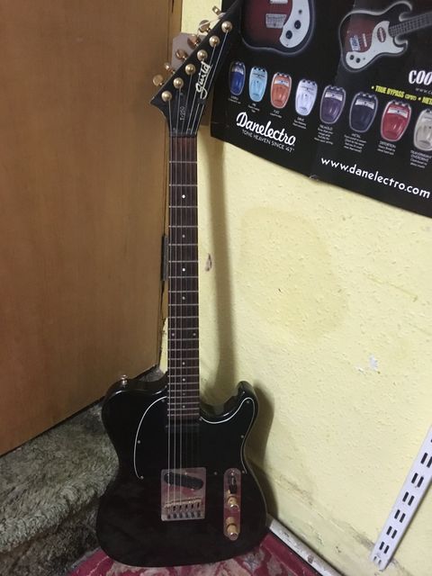 Buying and selling electric guitars in the Cheltenham area