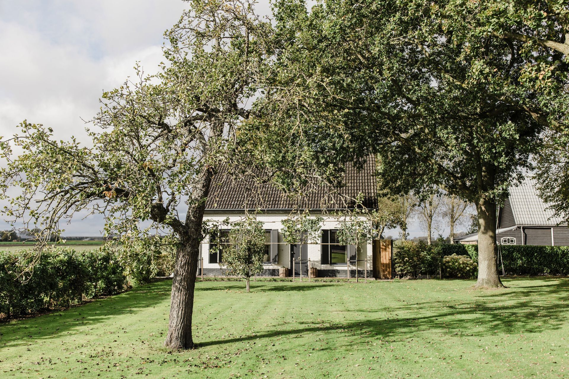 Huys en Hoeve Bed and Breakfast Hoek Zeeland erf
