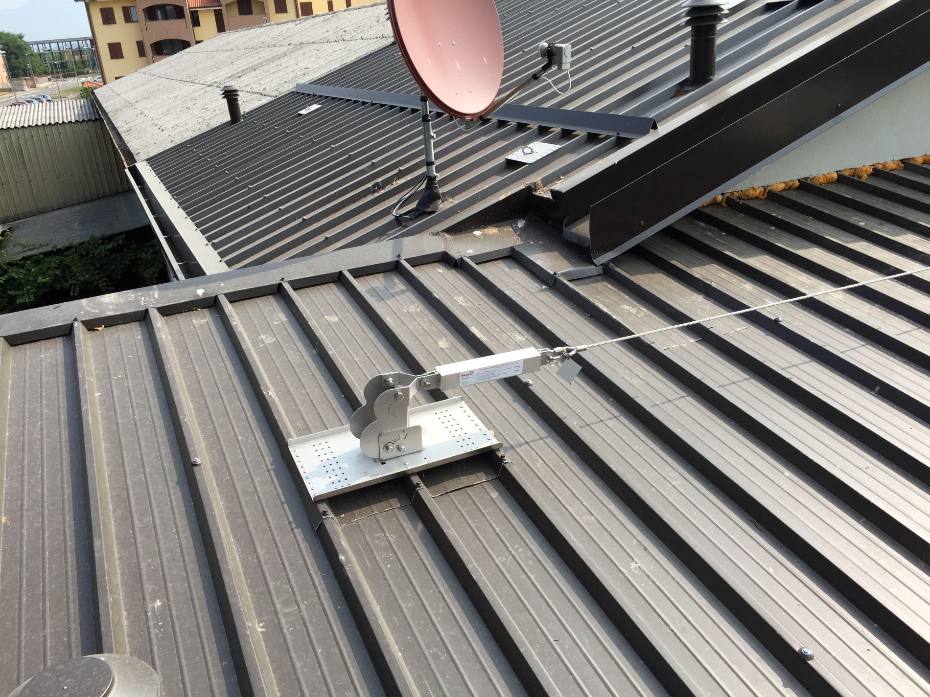 copertura con linea vita