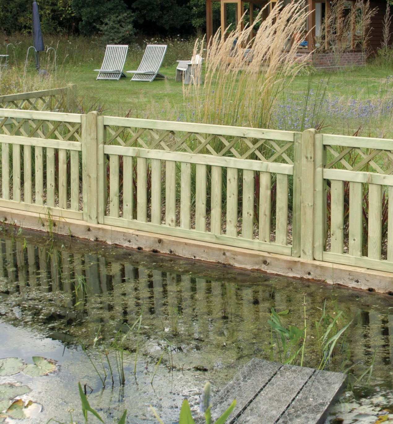 Picket Fence Panel installation in west of Northampton