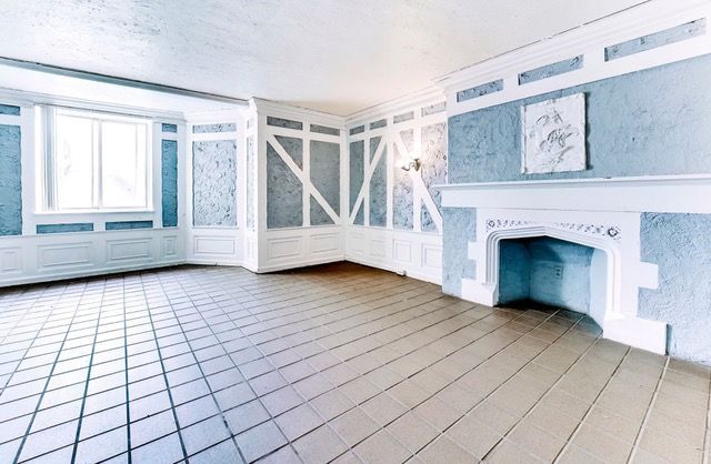 Monroe Manor living room