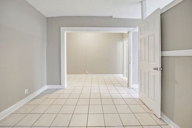 Monroe Manor dining area