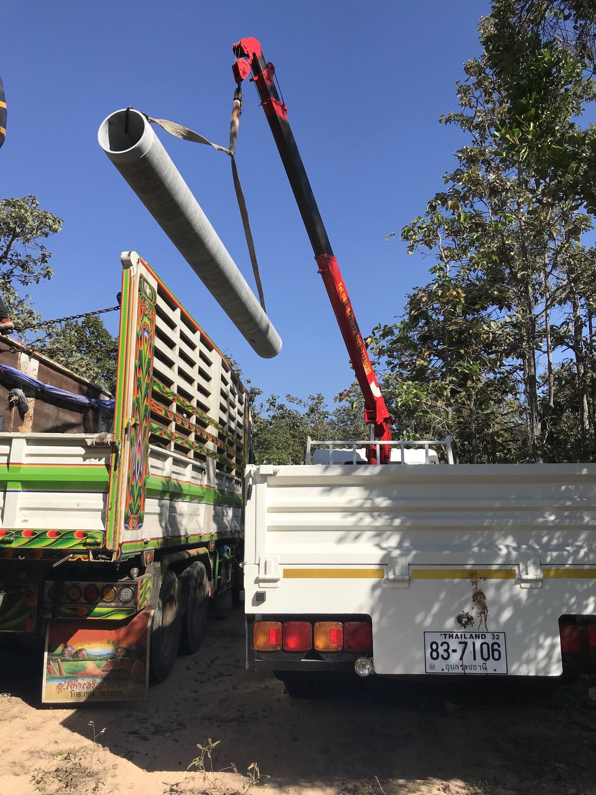 รถบรรทุกหกล้อใหญ่, รถบรรทุกติดเครน 3.5 ตัน 4 ปลอก, รถบรรทุก 6 ล้อ