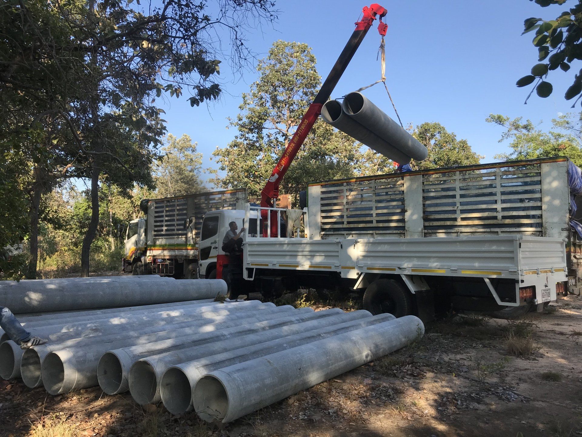 รถบรรทุกหกล้อใหญ่, รถบรรทุก 6 ล้อ, รถบรรทุกติดเครน