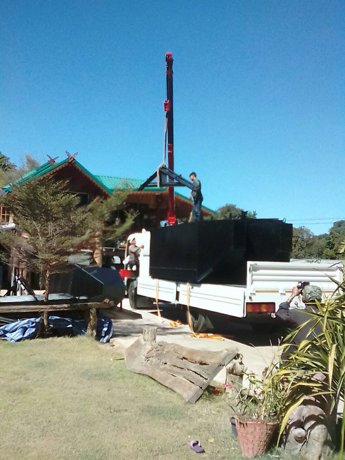 รถบรรทุกหกล้อติดเครน, รถบรรทุก 6 ล้อ