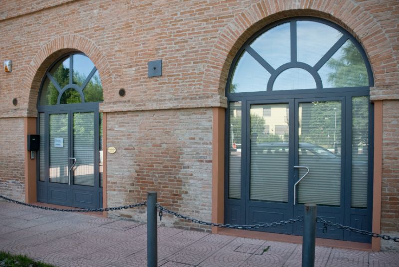 Vetrate a pianoterra