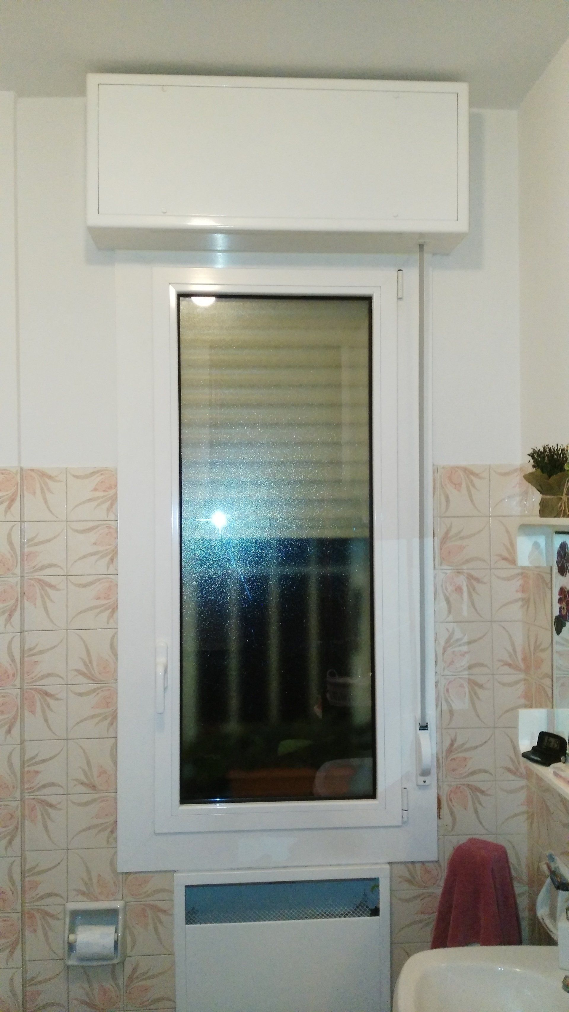 finestra con avvolgibile