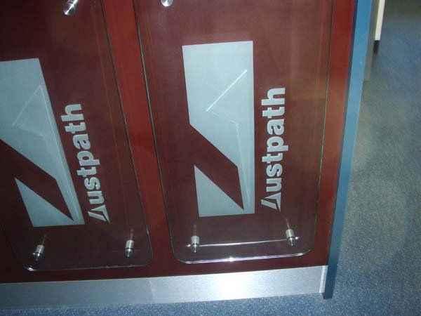 austpath glass sign