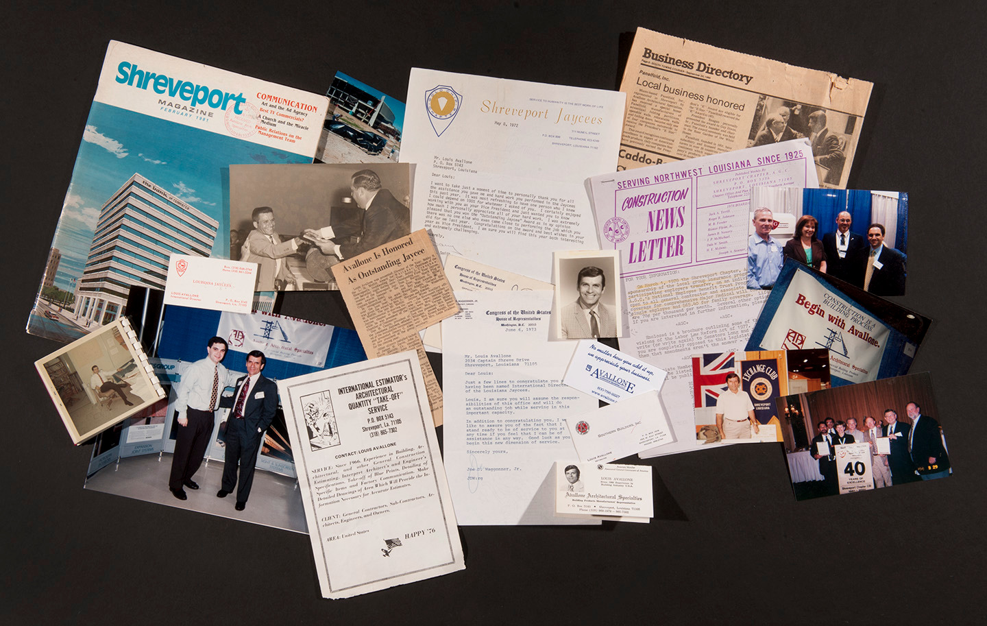 A bunch of papers including one that says ' stevensport ' on it