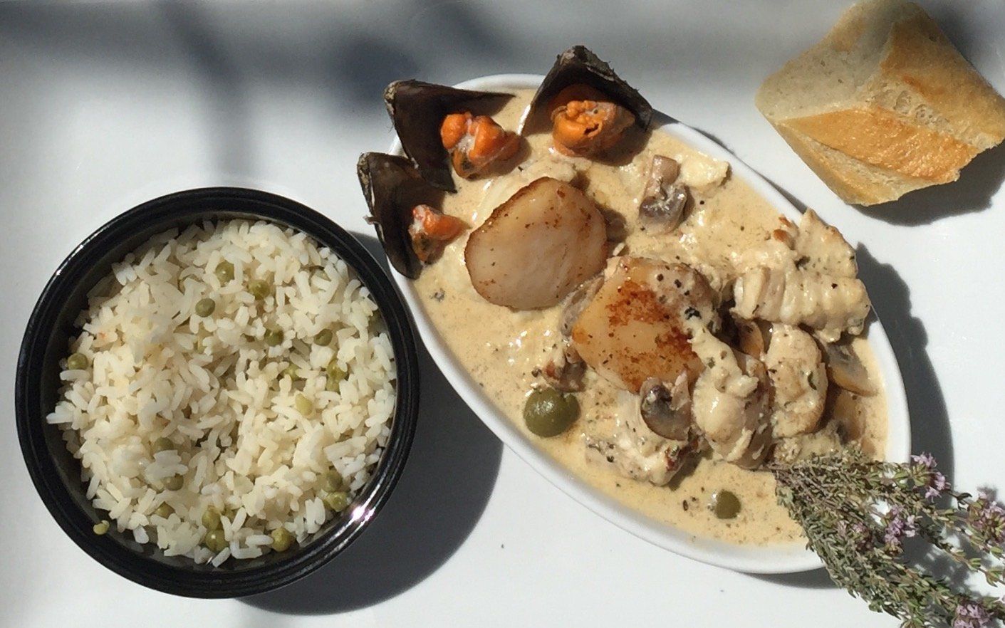 Provence -  vacances - olives - cuisine mediterannee - PACA - alpes cote azur - gastronomie - aioli - poisson fruits de  mer - mediterrannee - marche - repas - dejeuner bord de mer - herbes de provence - tian - legumes du soleil toulon restaurant