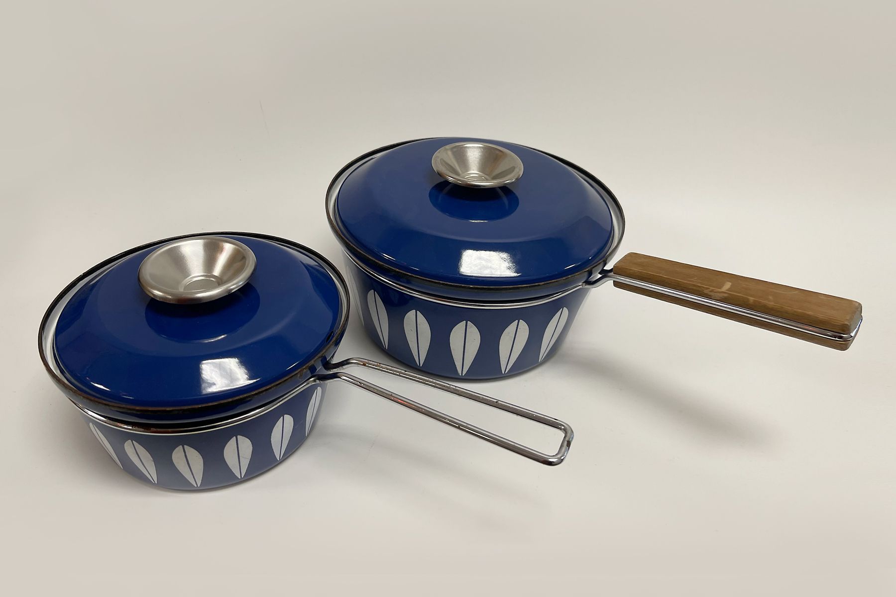 Catherineholm lotus patern cookware
