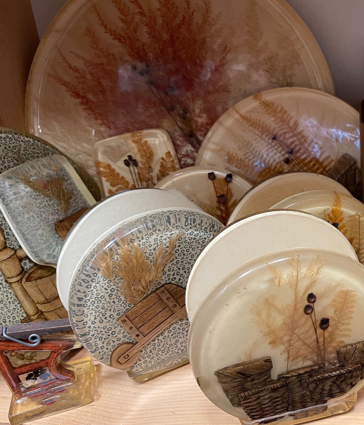 A bunch of plates are sitting on a table