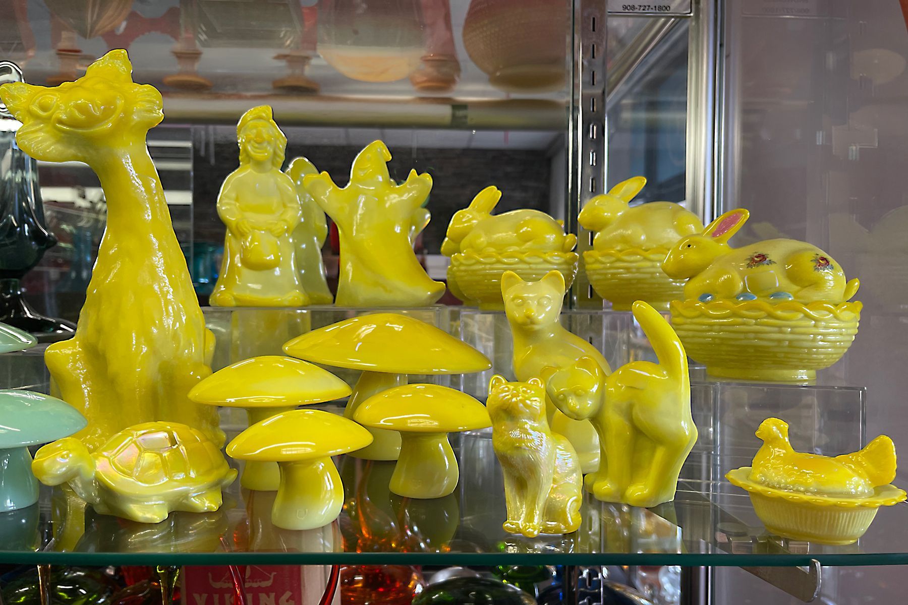 Mosser dandelion yellow figurines