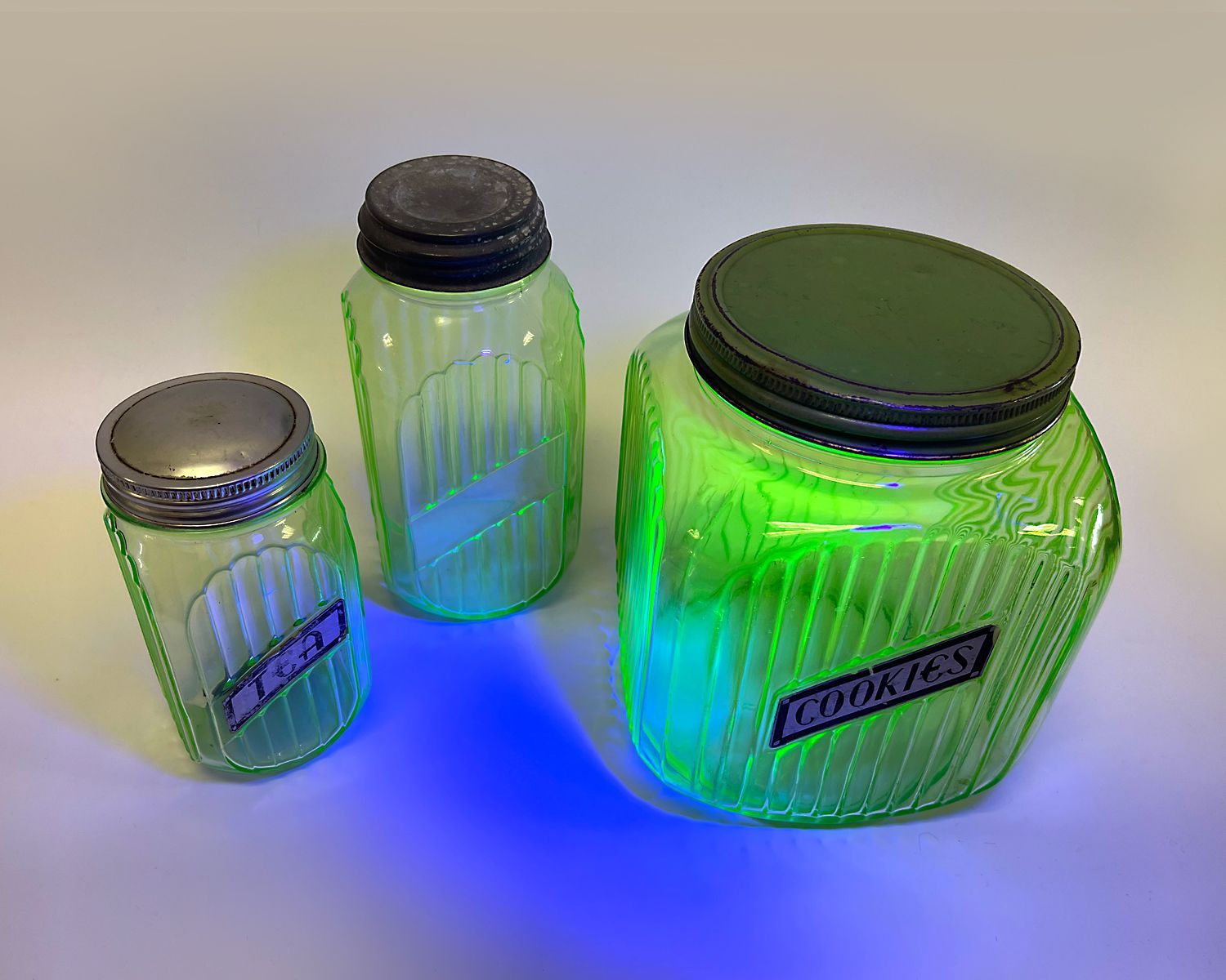 Uranium glass canister set