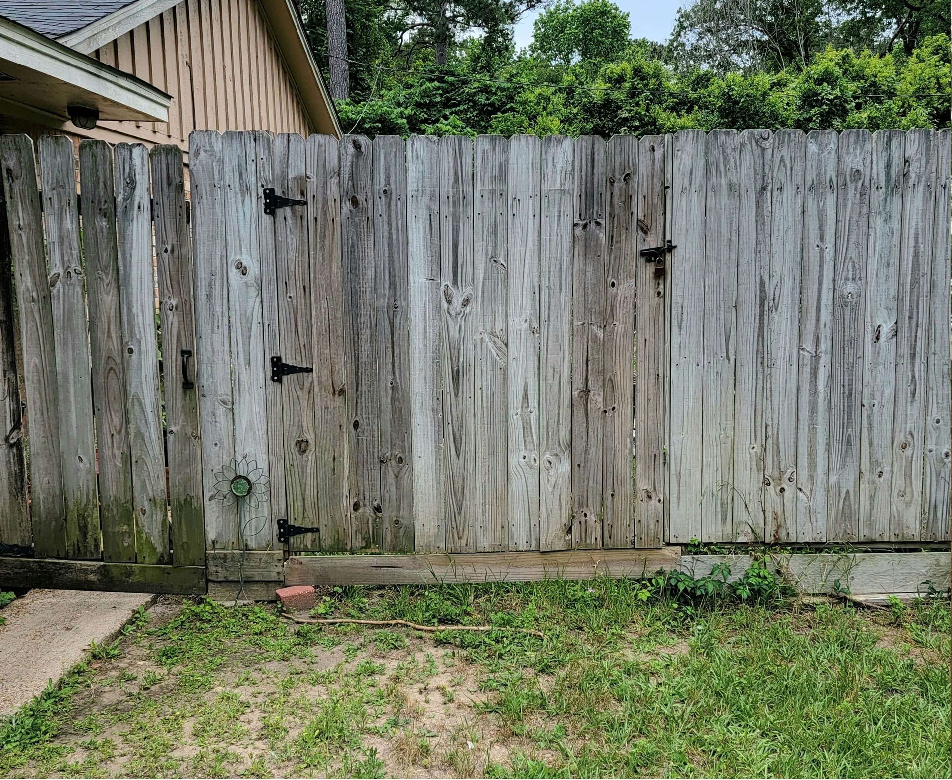 Before Fence Cleaning Spring TX | Twisted Nozzle Pressure Washing