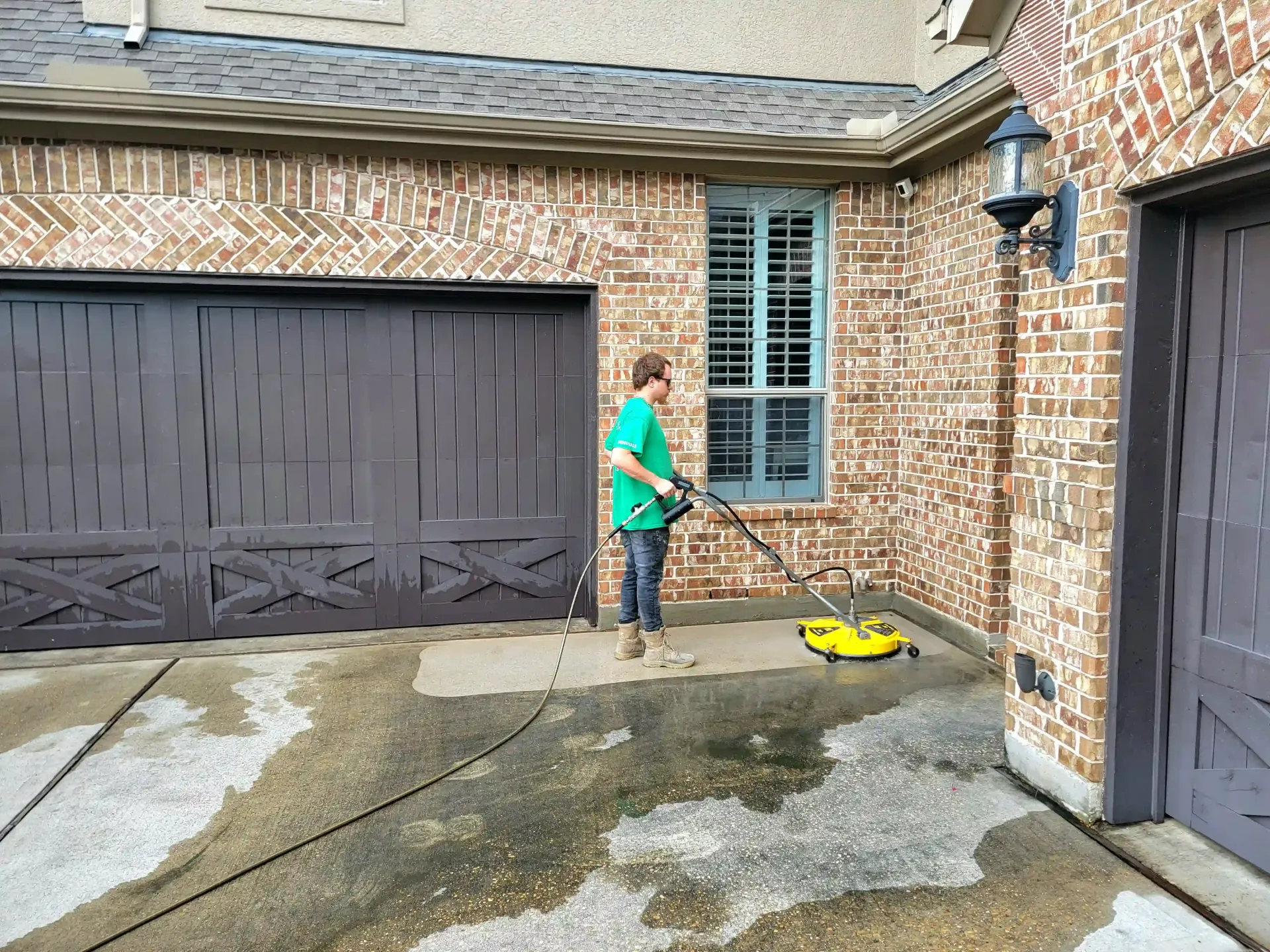 Driveway Cleaning The Woodlands | Top-Rated Services