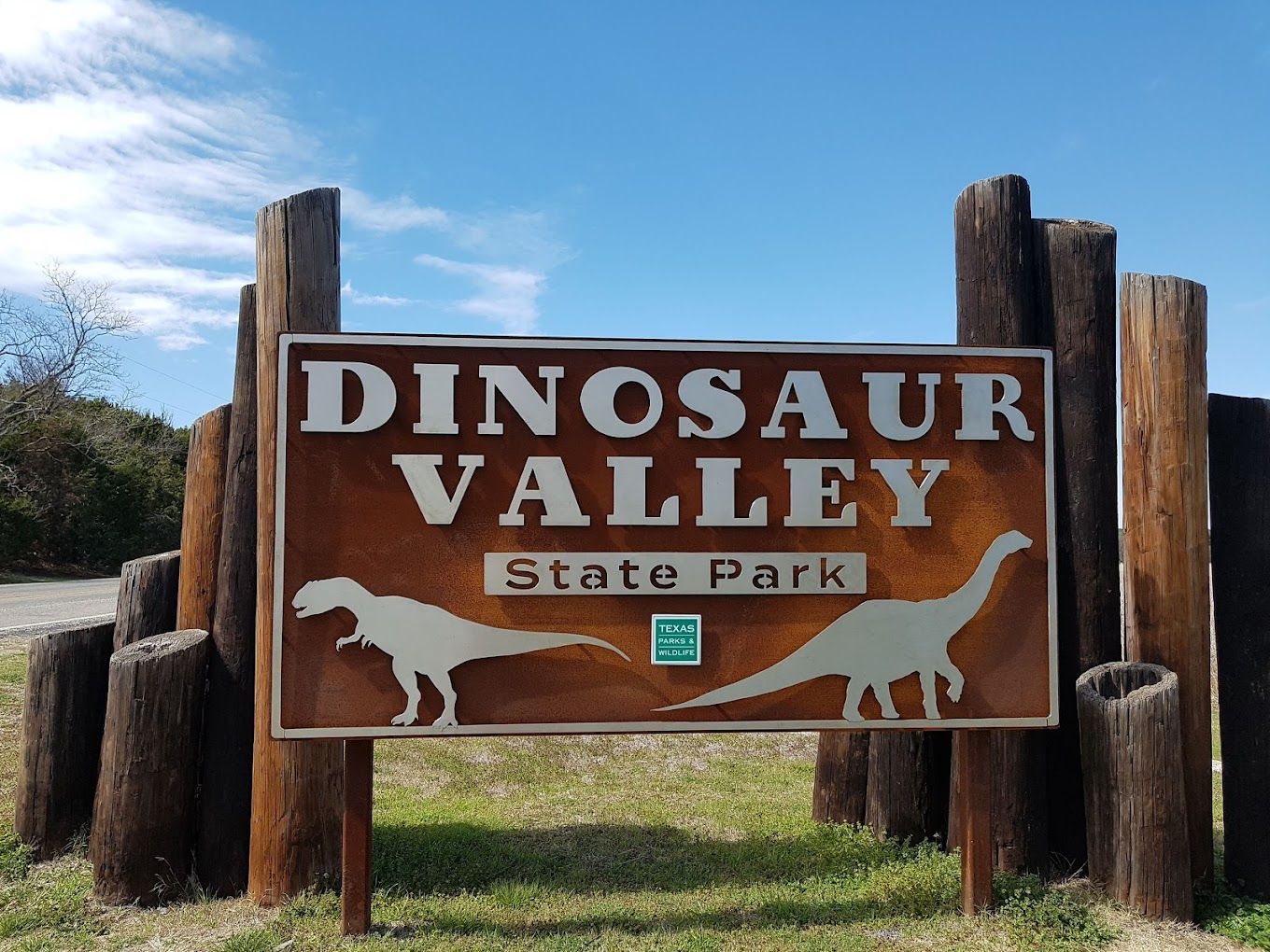 Dinosaur Valley State Park sign