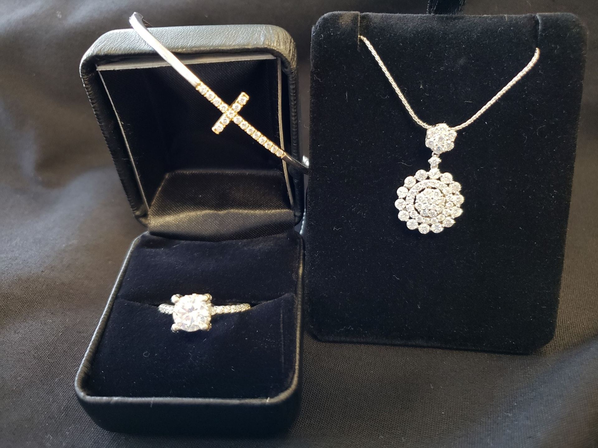 Jewelry in the Box — Paducah, KY — Hoskins Coin & Gold Exchange