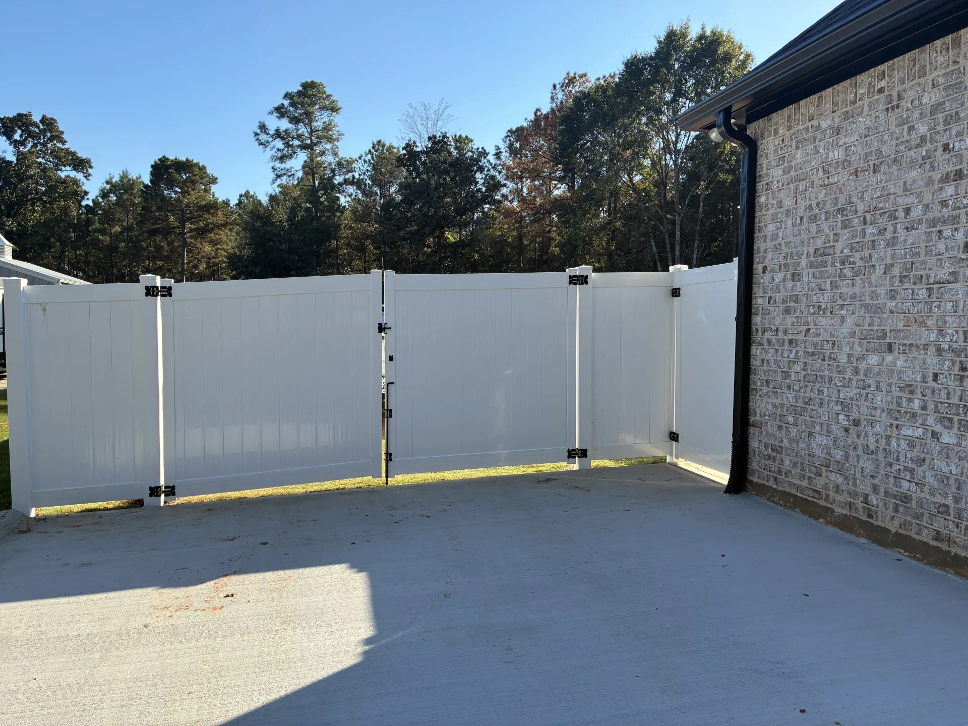 Gate installation in Porter Texas
