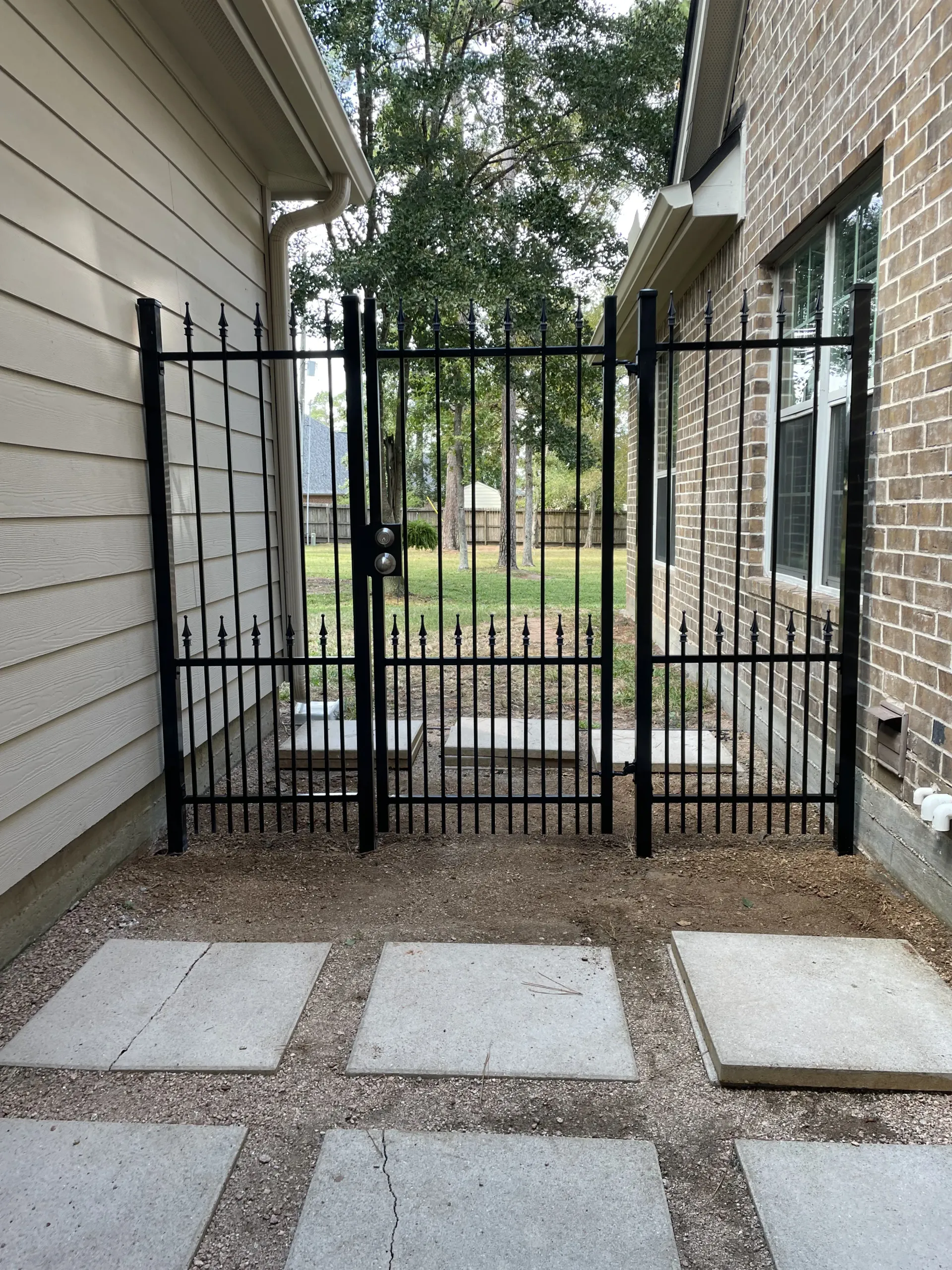 Ark Fence serving The Woodlands TX
