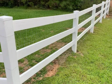 Vinyl fencing in Magnolia Texas by Ark Fence
