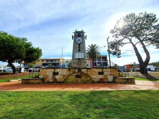 Park with a big clock — Kitchens in Taree, NSW
