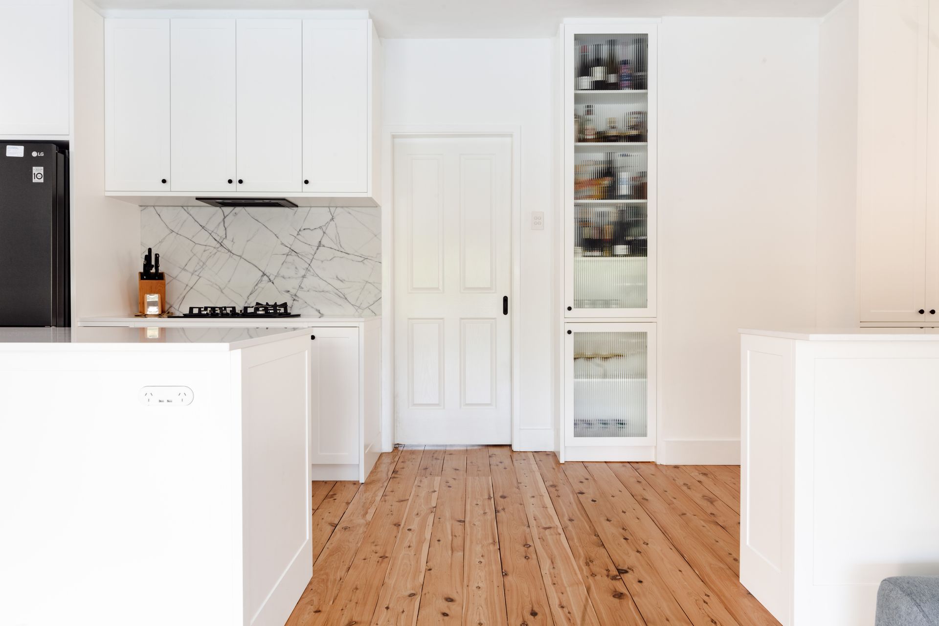 White cabinets in kitchen area- Cabinet Maker in Port Macquarie, NSW