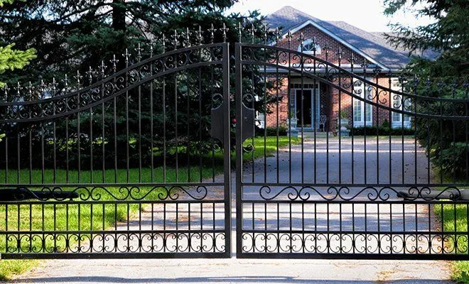 Automatic gate solutions by Castle Fence Company
