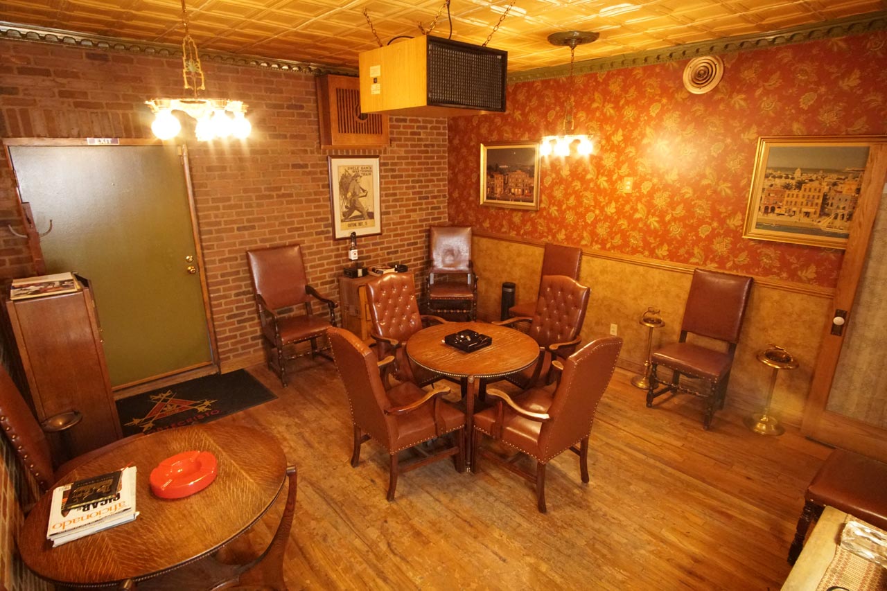 Premium Cigar Lounge Englewood, CO Edward's Pipes & Tobacco Shop