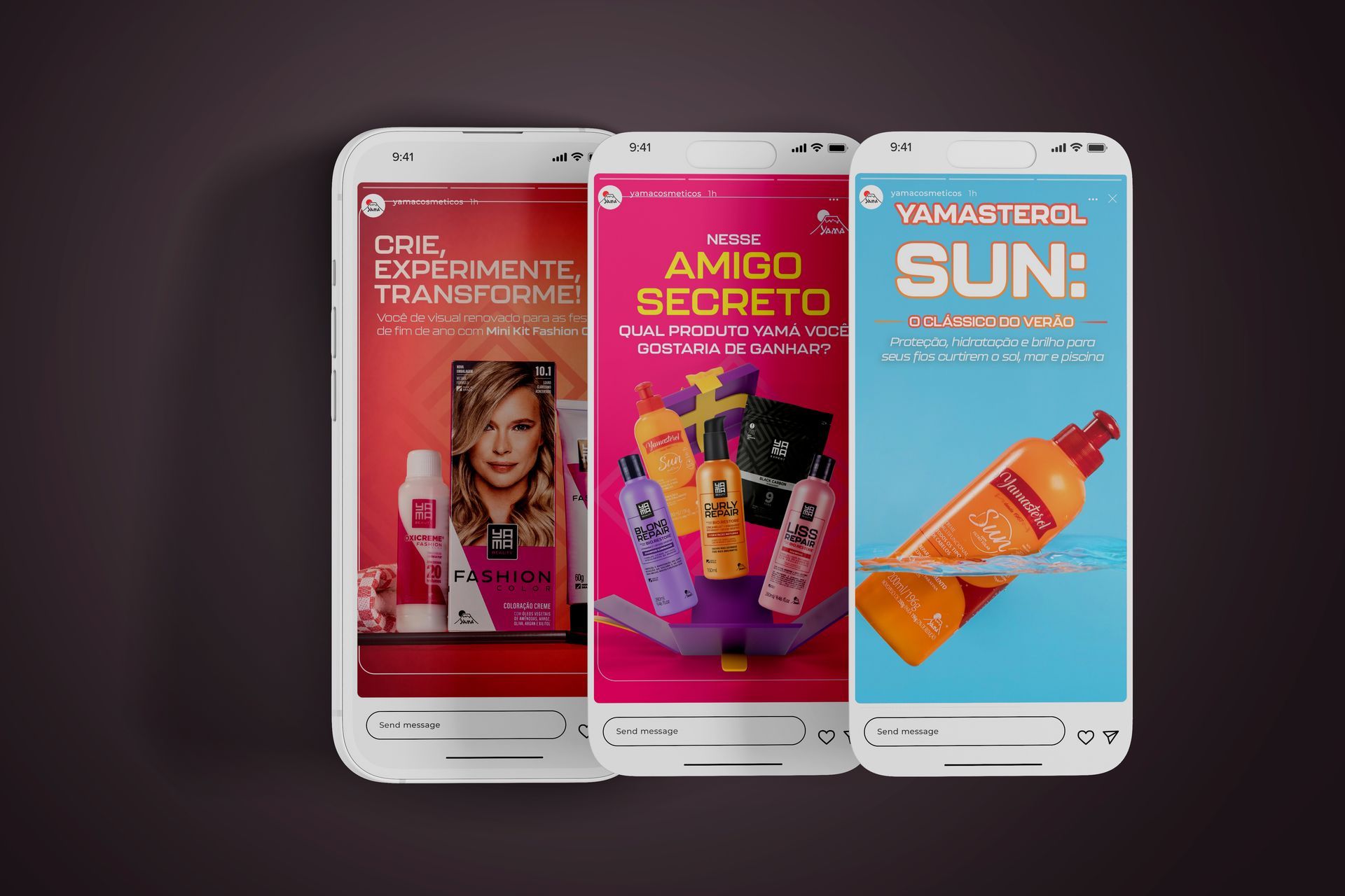 Três celulares estão lado a lado em uma mesa.