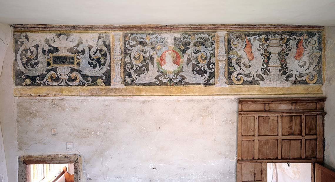 Privy Chamber painted frieze (1535)
