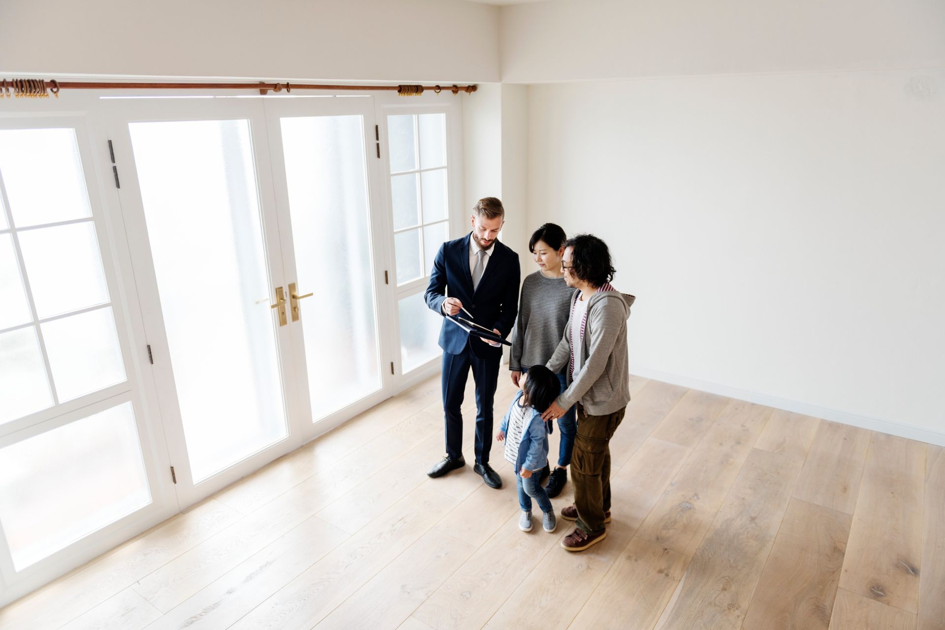 How to Impress Buyers and Sellers in Real Estate