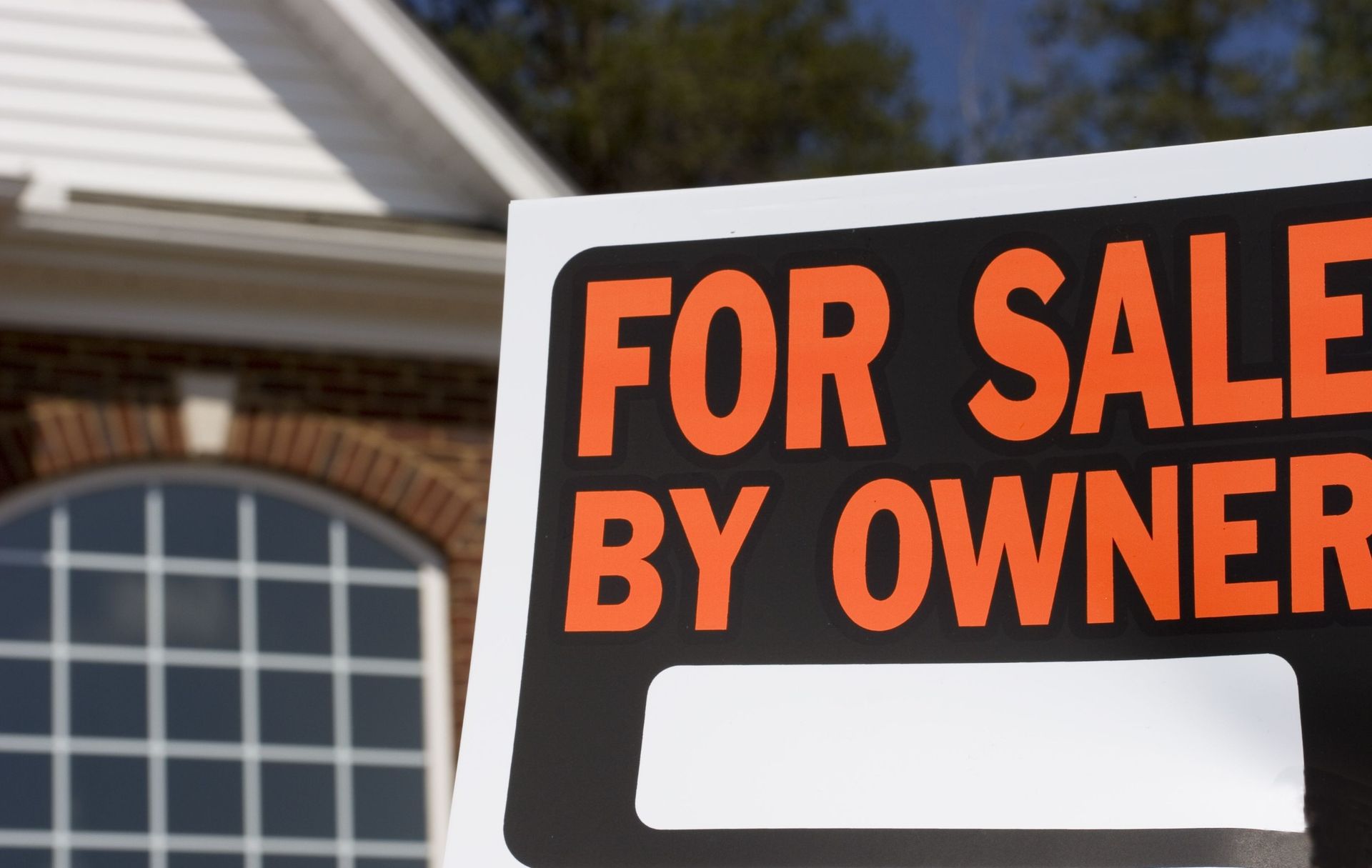 Benefits of Using Real Estate Signs for Your Business