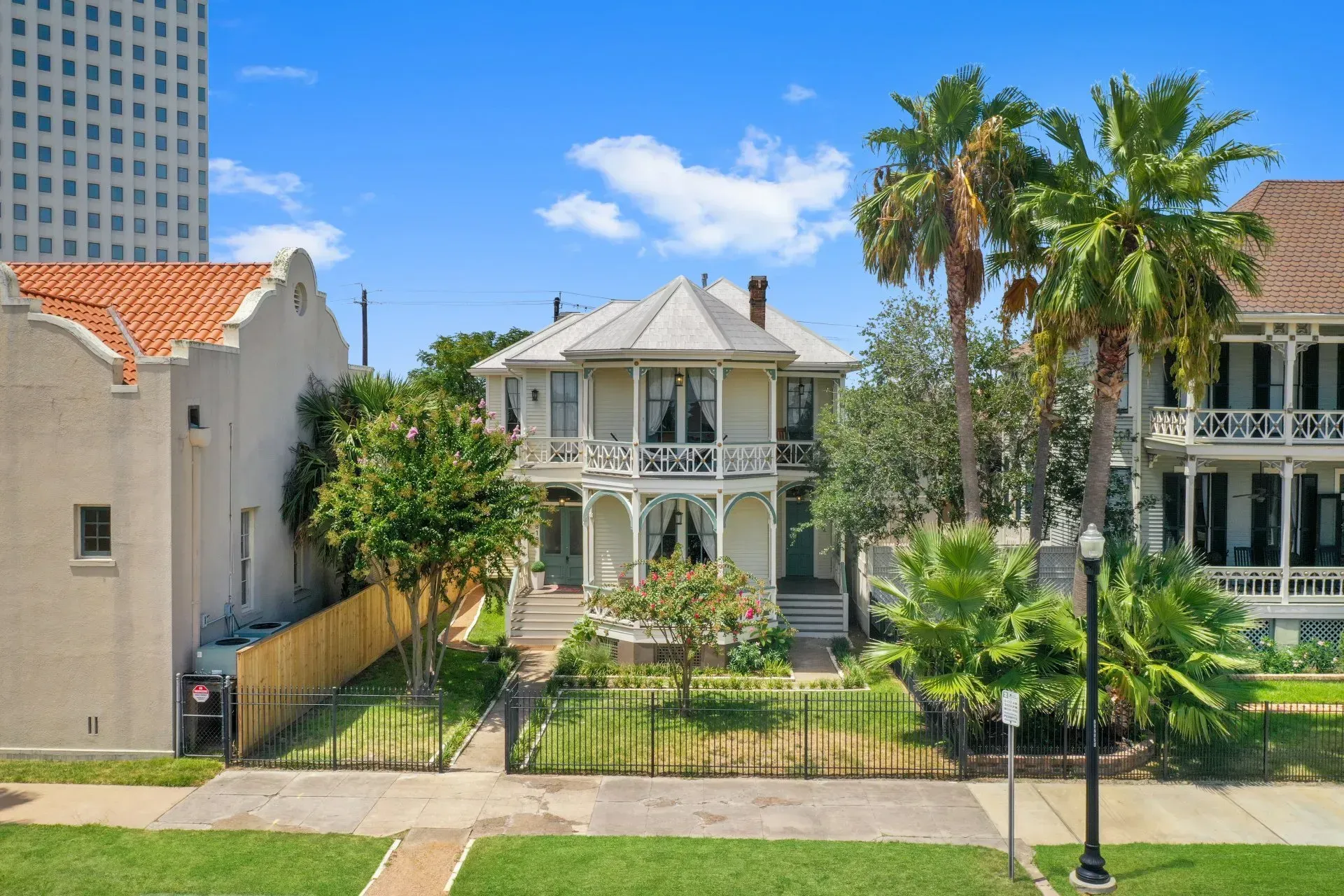 AirBnB Real Estate Photos