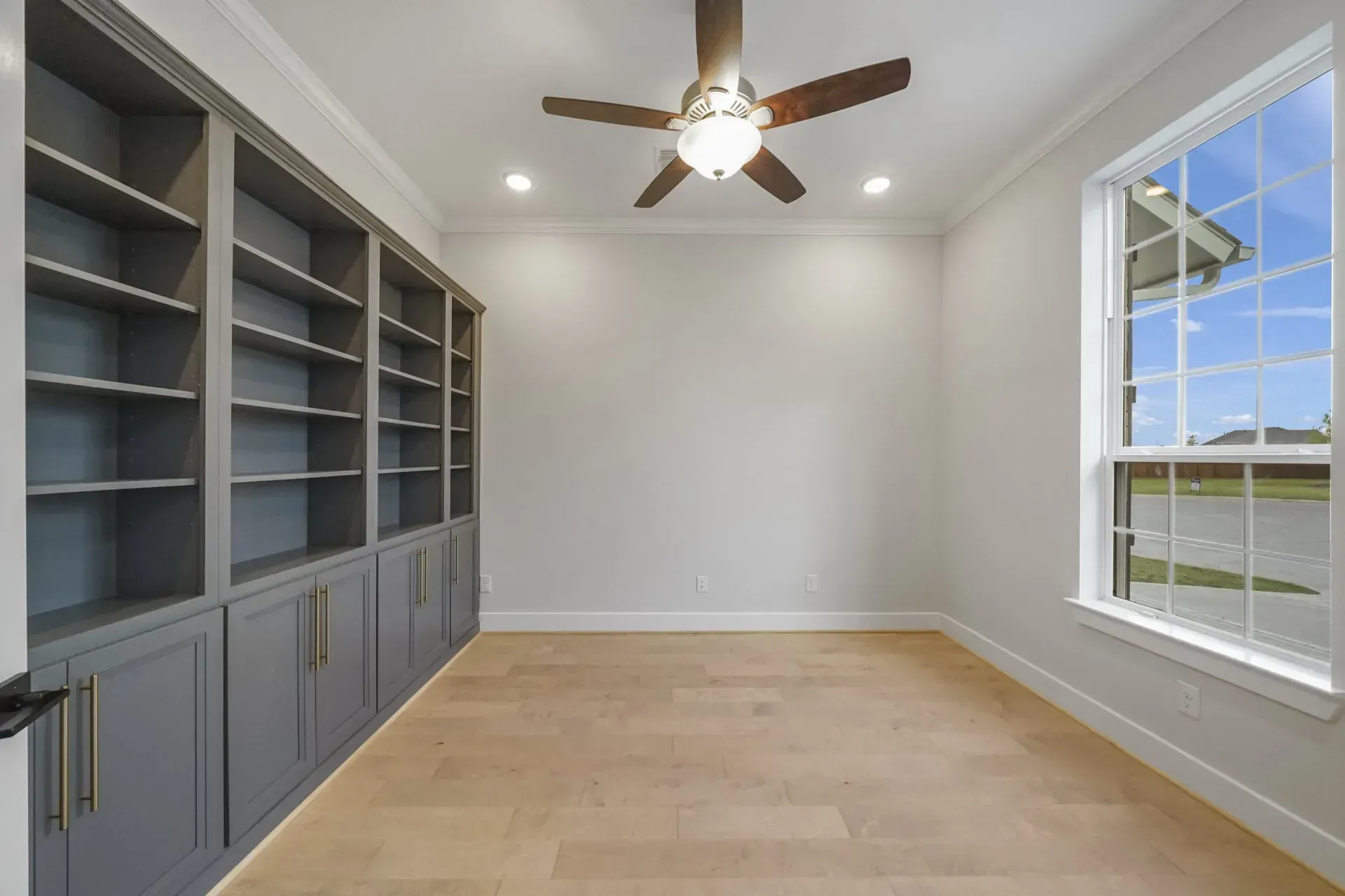 Real Estate Staging Photos