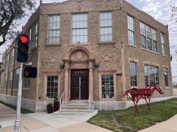 old window replacement company in kansas city open now