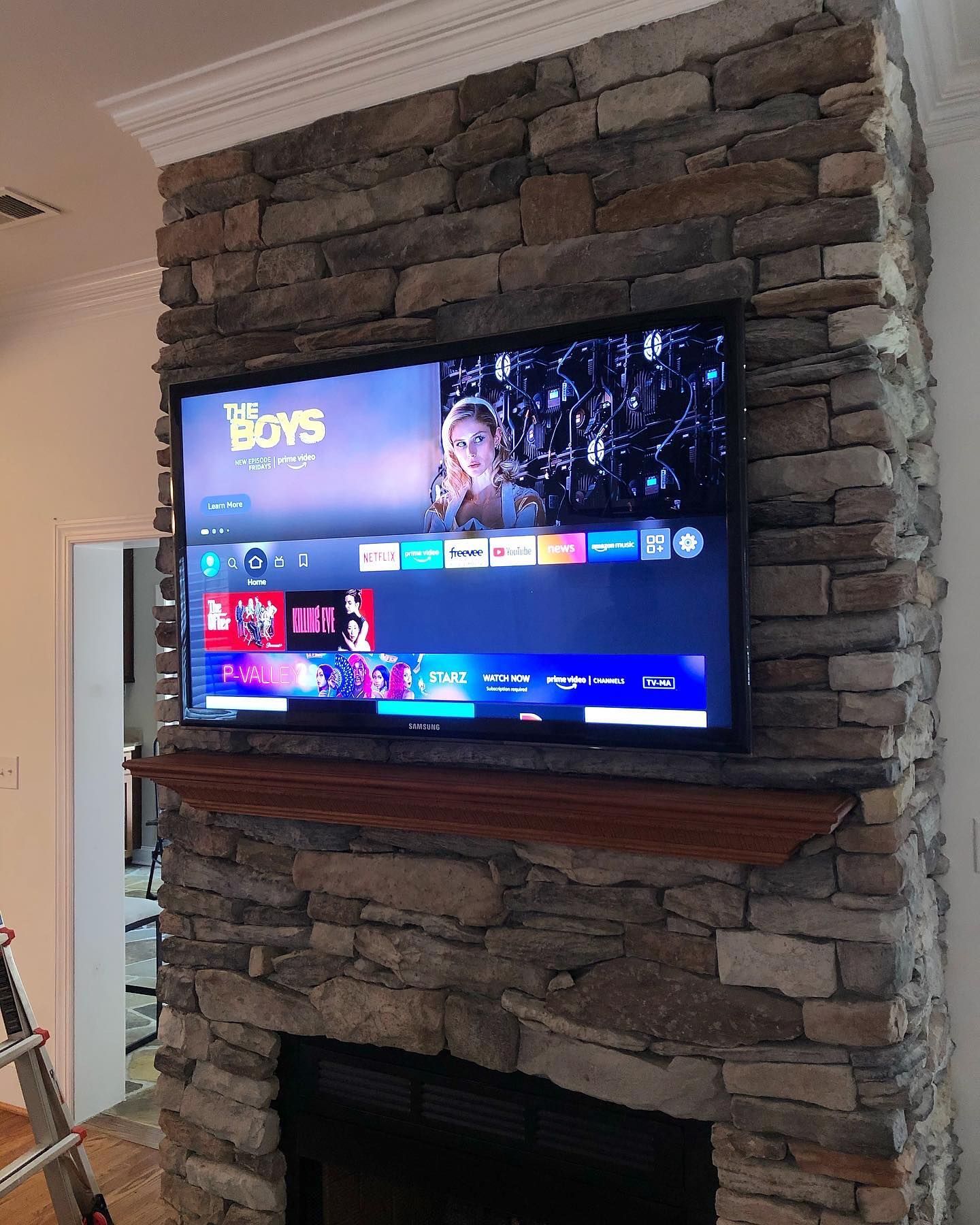 TV mounting 1