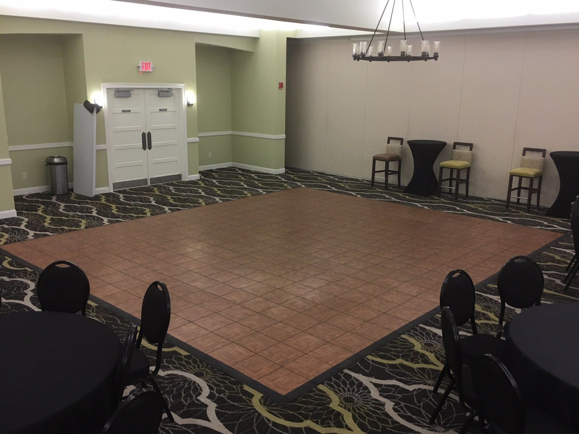 TNT Table and Chair Rentals Serving Western MA and Connecticut