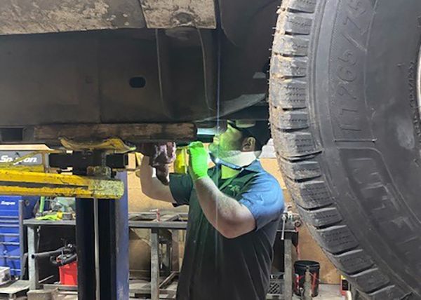 Top Dog Auto Repair Truck Work