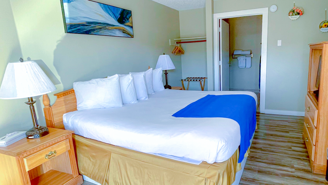 Omeo Glass Beach Luxury Bed