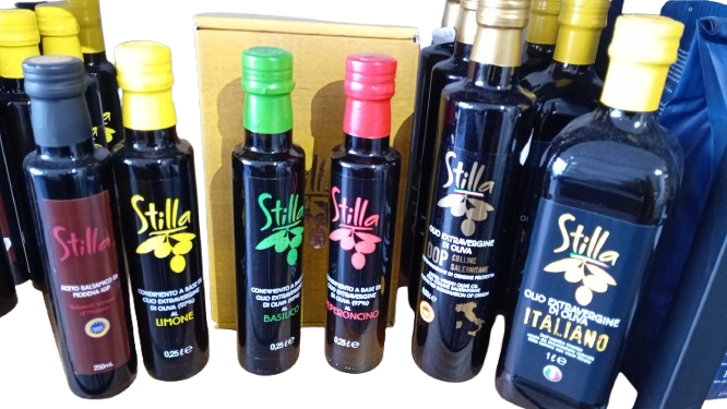 Bottiglie di stella italiano sono allineate su un tavolo