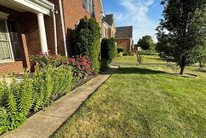 Lawn Maintenance — Ashburn, VA — PCLS