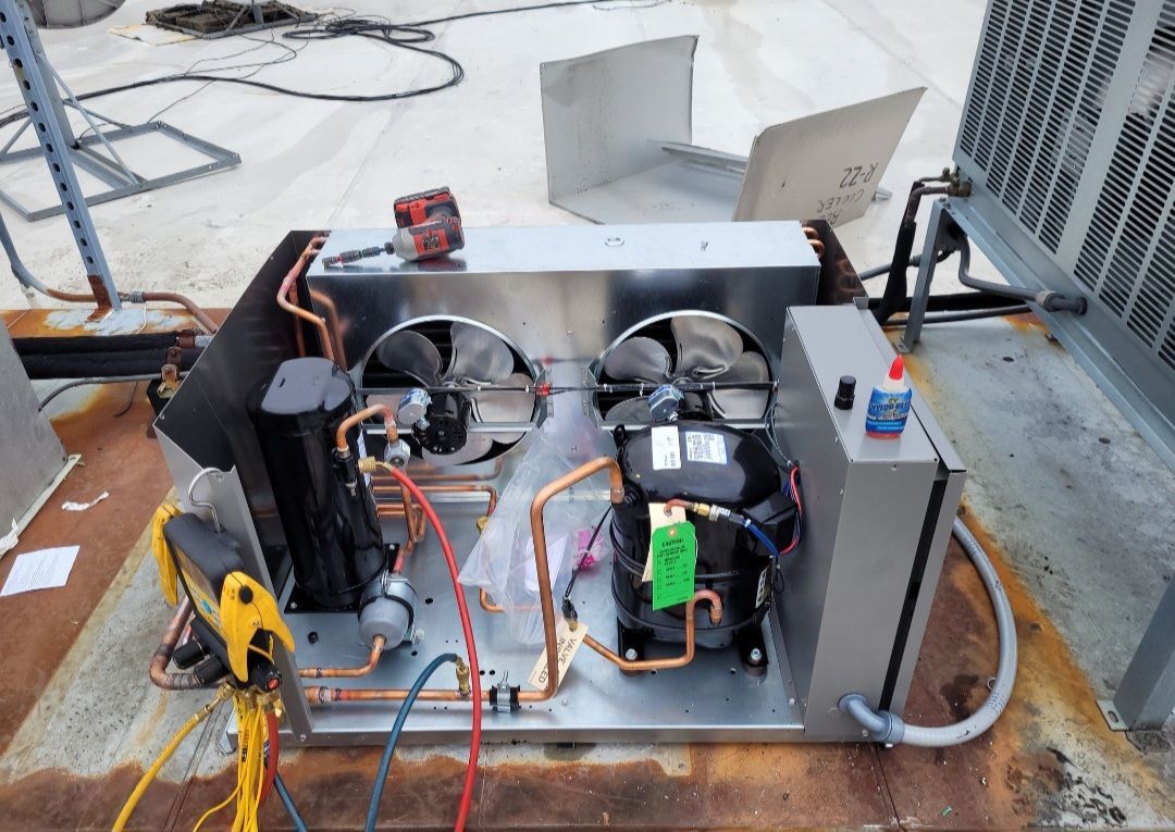 close air conditioning repair repairman on