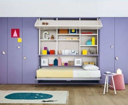 camera da letto con mobili viola