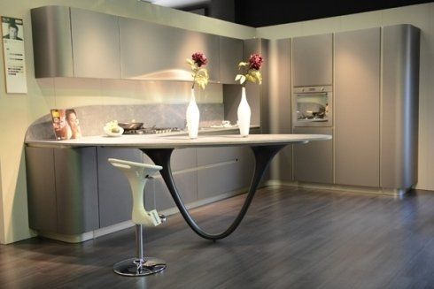 cucina stile moderno colore metalizzato