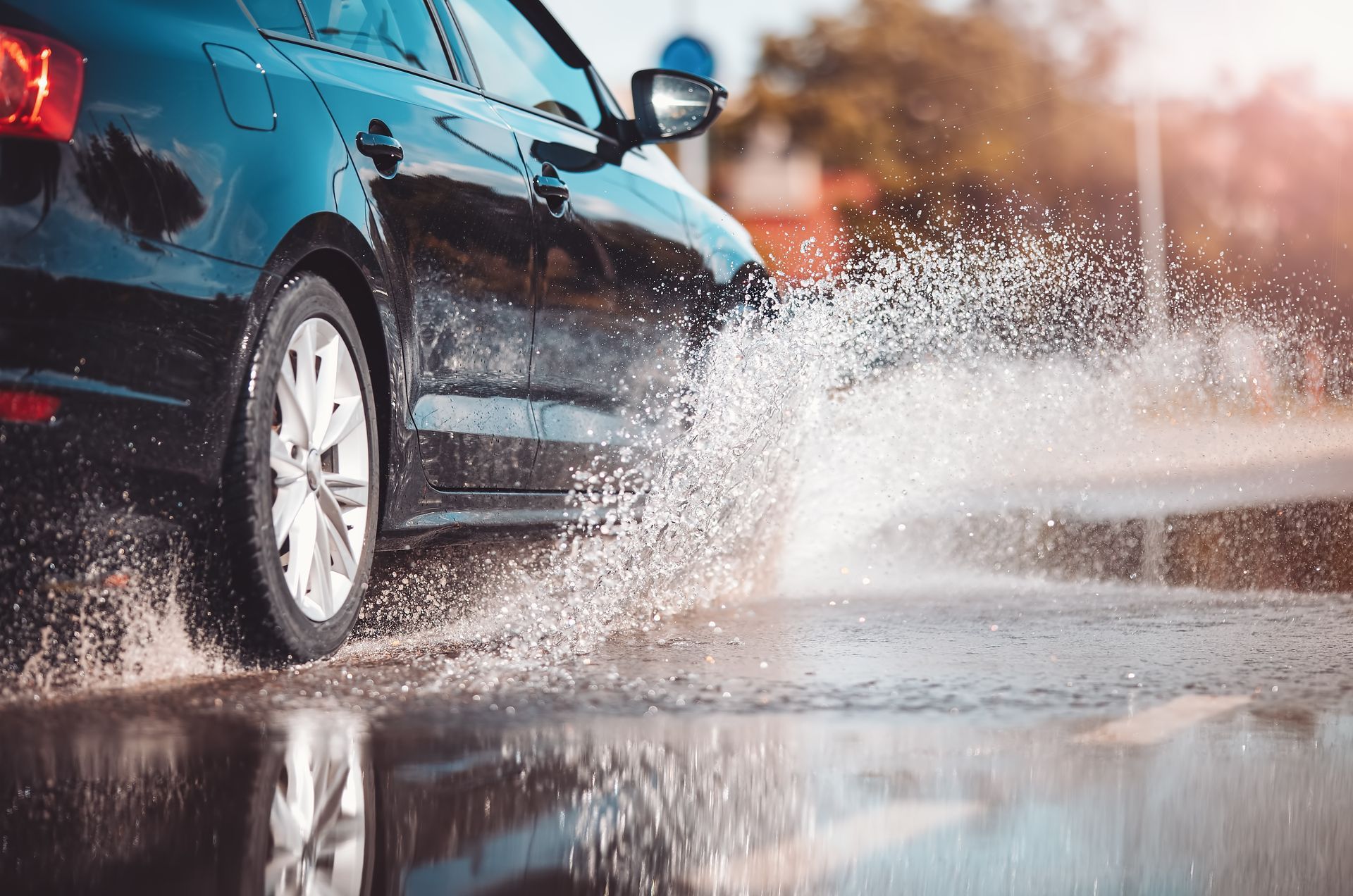 5 Signs Your Tires Aren’t Safe for Wet Roads | LexBrodies