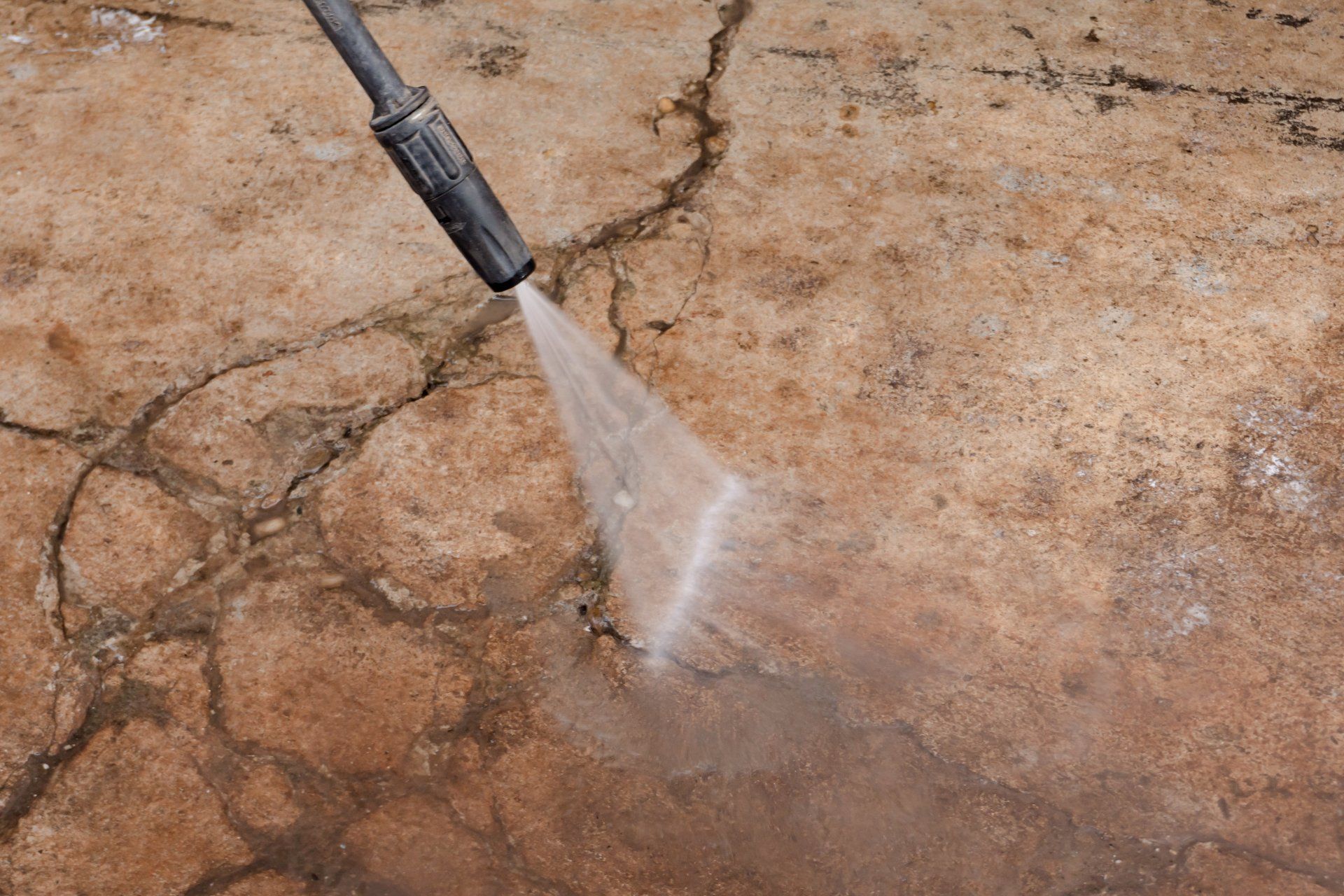 Concrete driveway cleaning service
