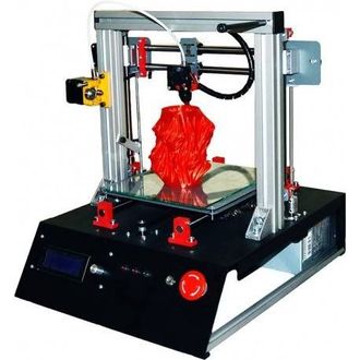 Persona che lava il pavimento con uno straccio blu, un liquido detergente verde e schiuma bianca sul pavimento.