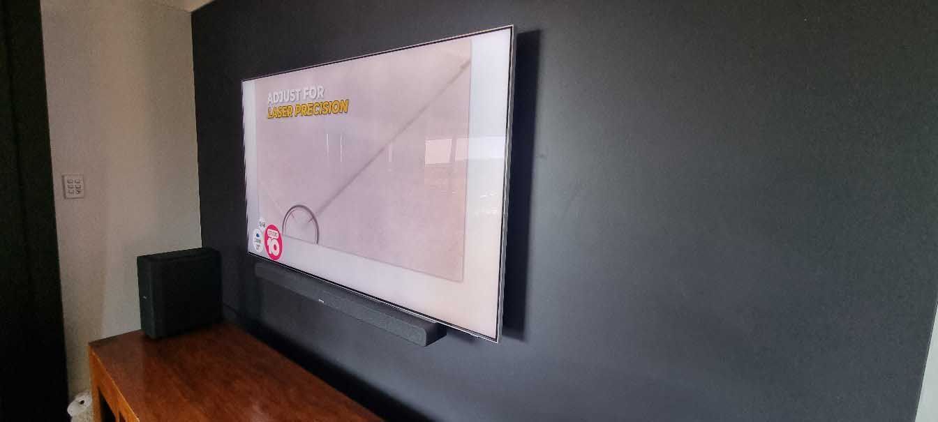 White TV Screen — Toowoomba, QLD — Garden City Antennas