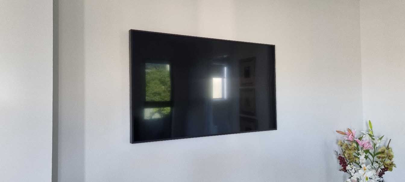 Black TV Screen — Toowoomba, QLD — Garden City Antennas